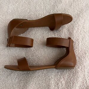 tan strappy sandals ⏳👡